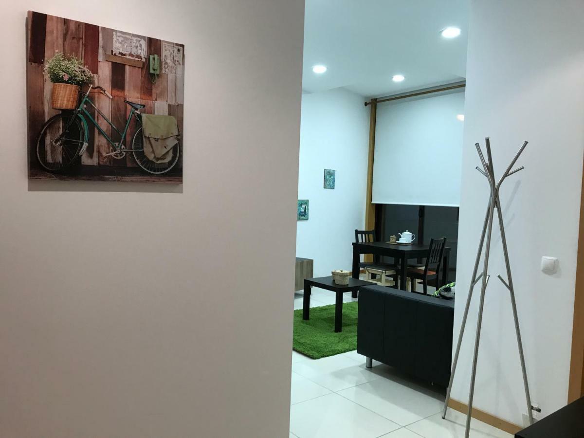 Trajadinha Apartment วีลาปรายา เด อันโกรา ภายนอก รูปภาพ