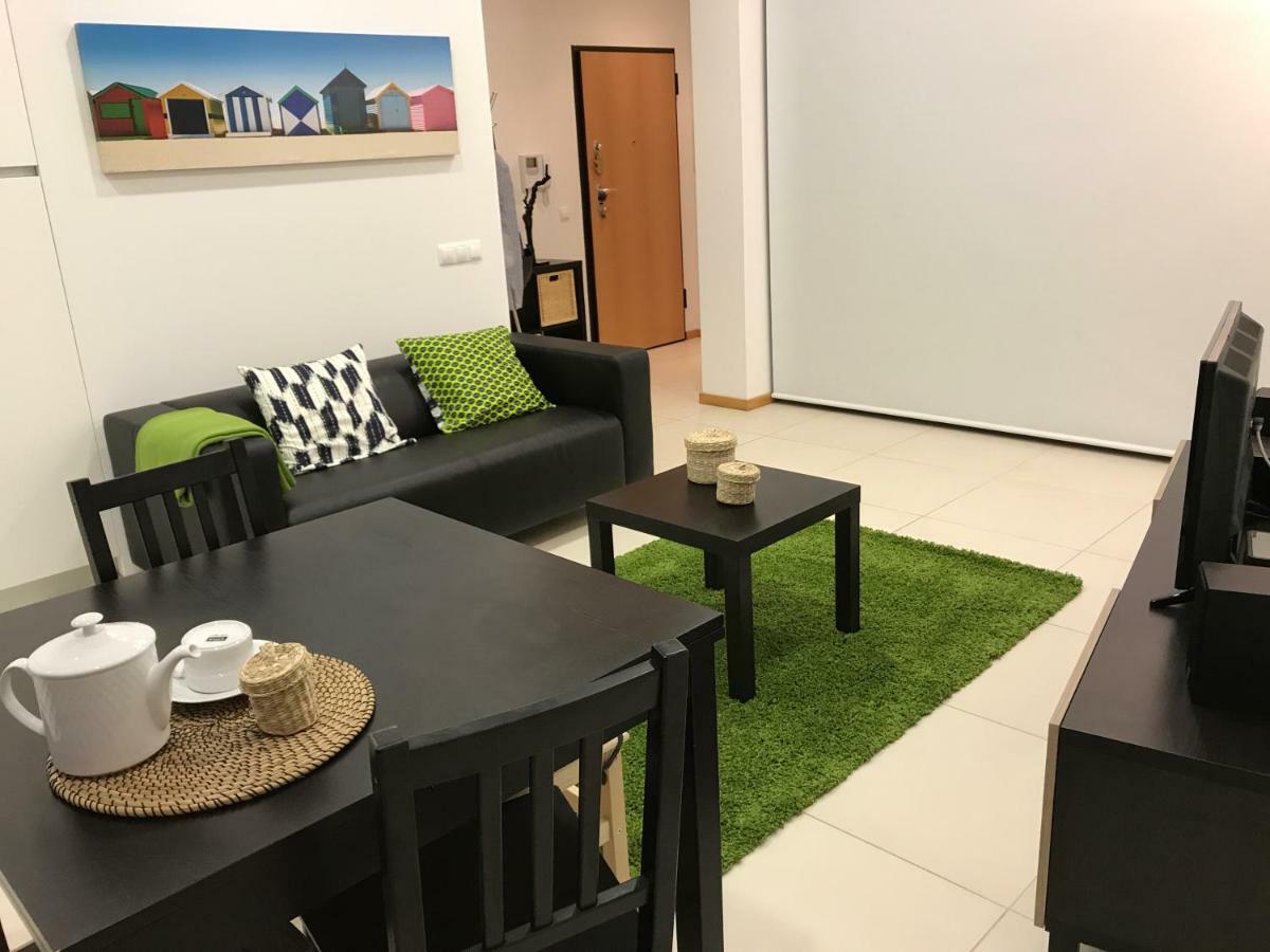 Trajadinha Apartment วีลาปรายา เด อันโกรา ภายนอก รูปภาพ