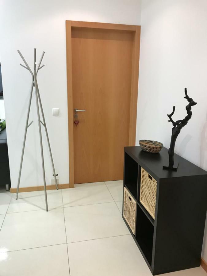 Trajadinha Apartment วีลาปรายา เด อันโกรา ภายนอก รูปภาพ