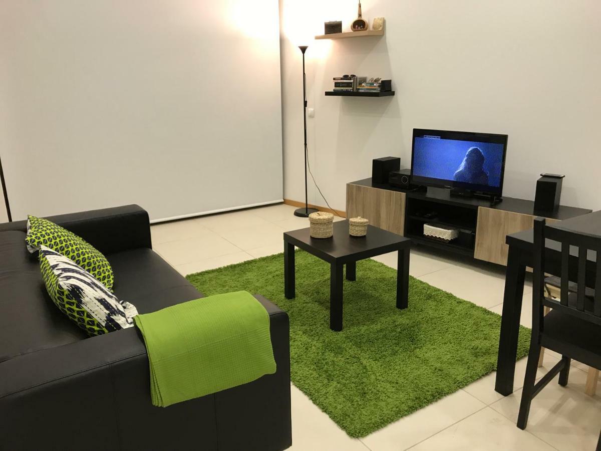 Trajadinha Apartment วีลาปรายา เด อันโกรา ภายนอก รูปภาพ