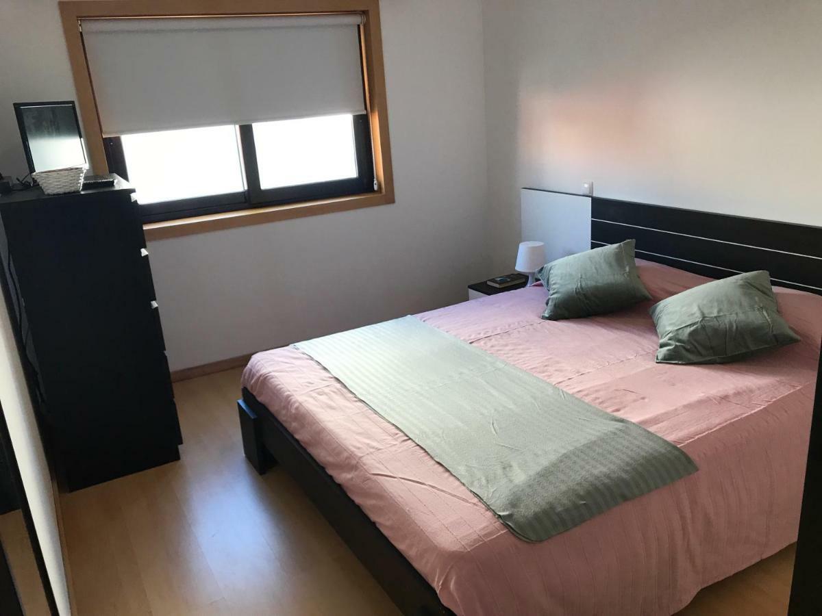 Trajadinha Apartment วีลาปรายา เด อันโกรา ภายนอก รูปภาพ