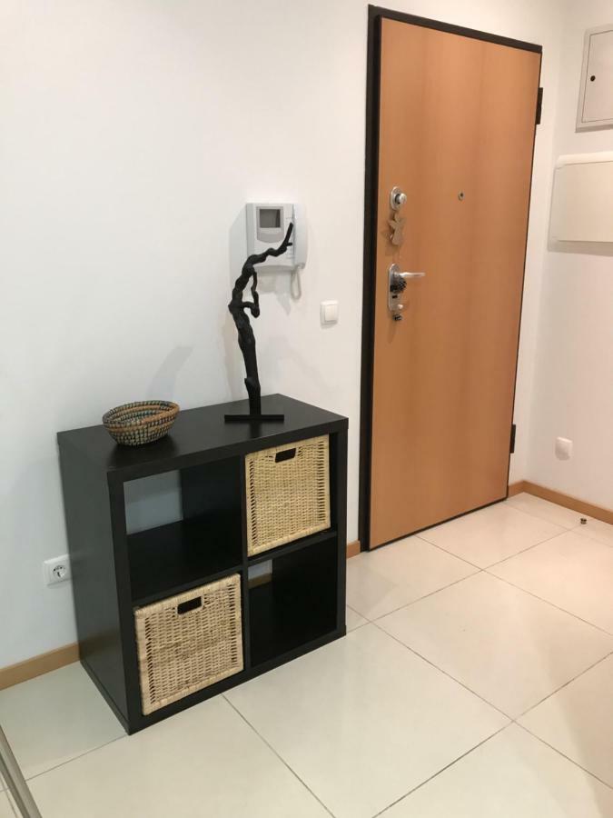 Trajadinha Apartment วีลาปรายา เด อันโกรา ภายนอก รูปภาพ